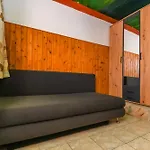 House Small Robinson Dom wakacyjny Sevid